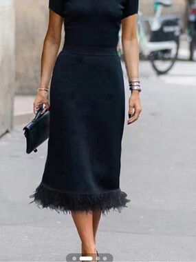 STYLEWE Black Feather-Hem Pencil Skirt
